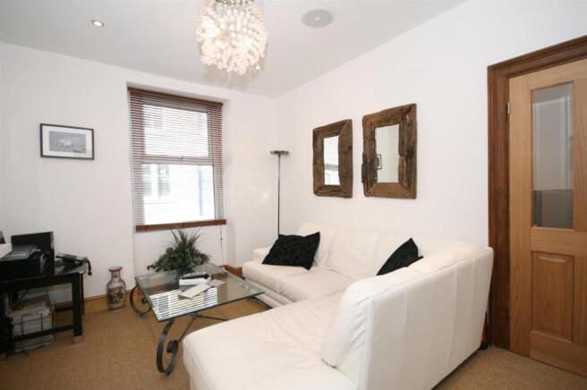 LOUNGE PHOTO TWO