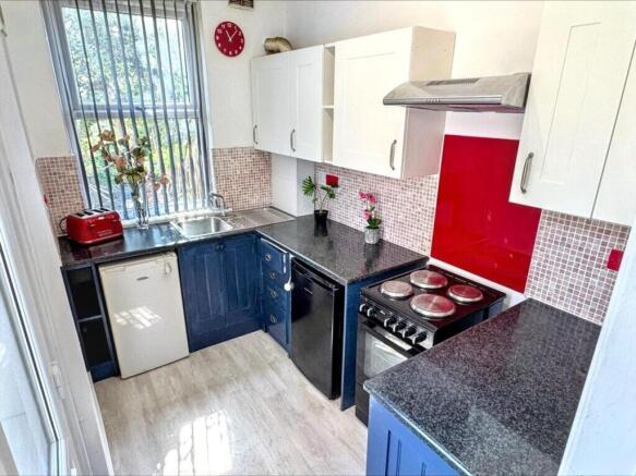 3 bed Terraced for sale Image 4