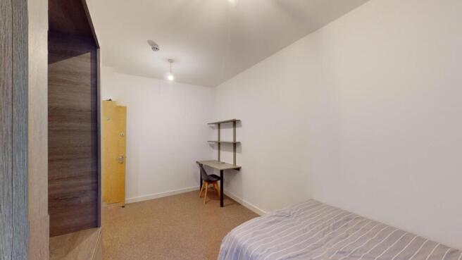 5 bed Flat to rent Image 5