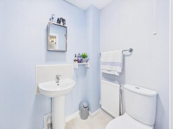 3 bed Semi-Detached for sale Image 9
