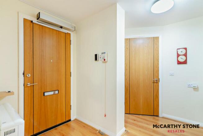 8619855-interior09-800.JPG