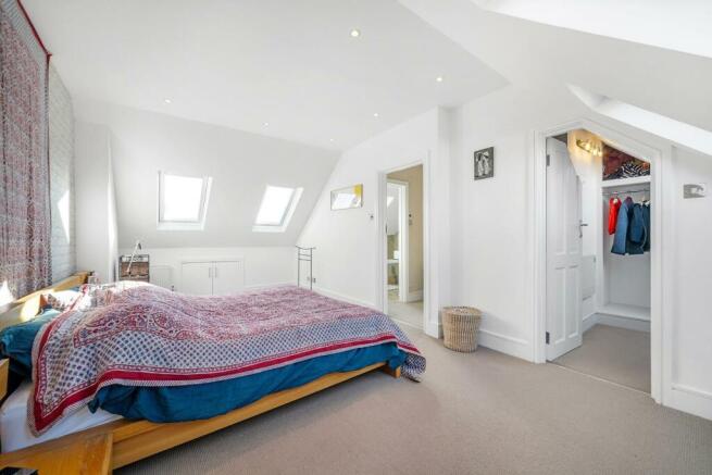 Bedroom 1.jpg