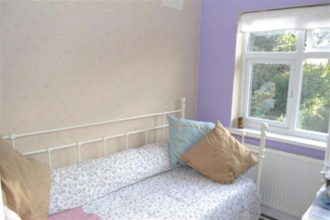 BEDROOM 3 (REAR)