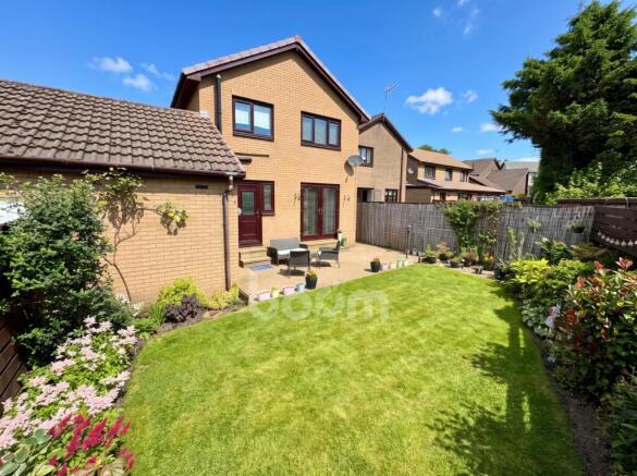 Glebe Court, Beith garden shot
