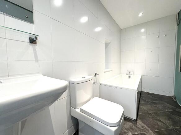 1 bed Terraced to rent Image 10