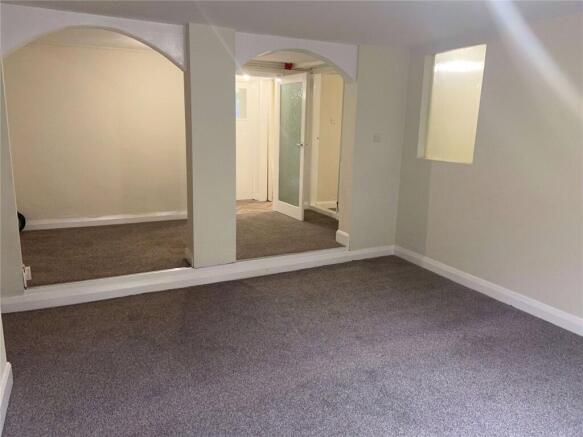 5 bed Terraced for sale Image 4