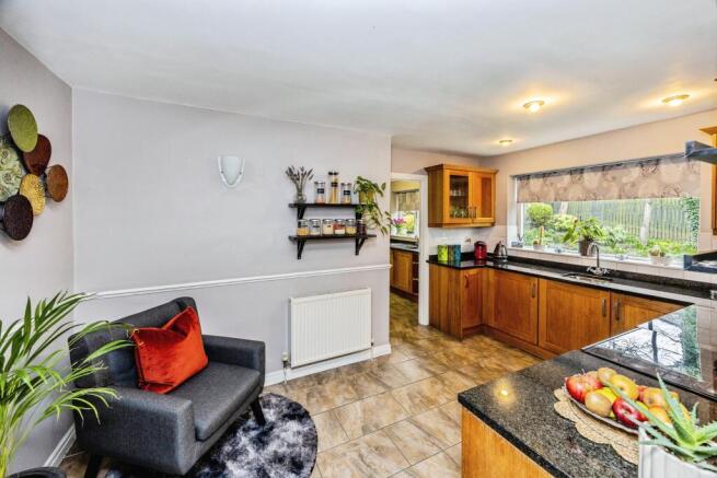3 bed Detached for sale Image 9