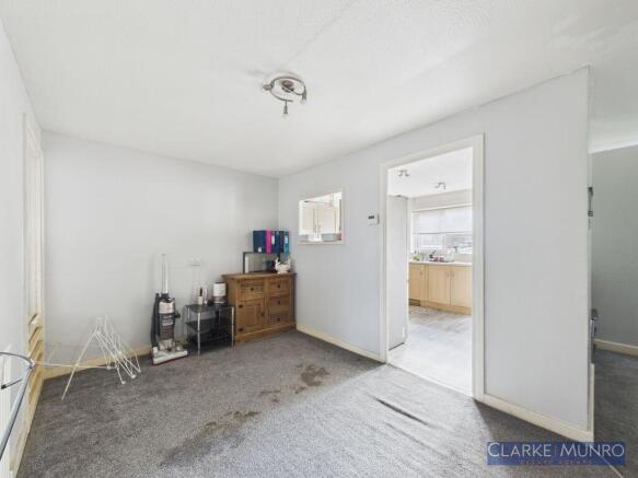 2 bed Flat for sale Image 5