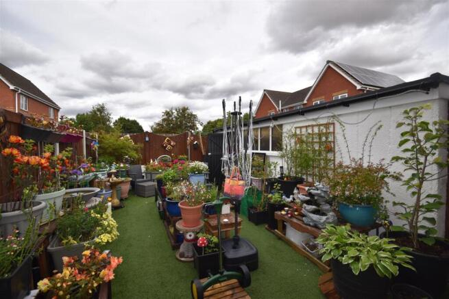 3 bed Semi-Detached for sale Image 10