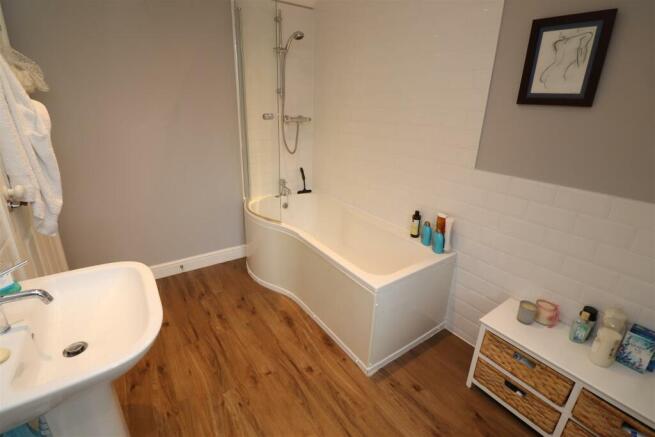 Bathroom / WC