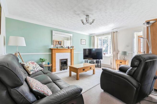 3 bed Detached for sale Image 11