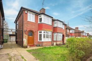 54, Bushmoor Crescent, London SE18 3EF