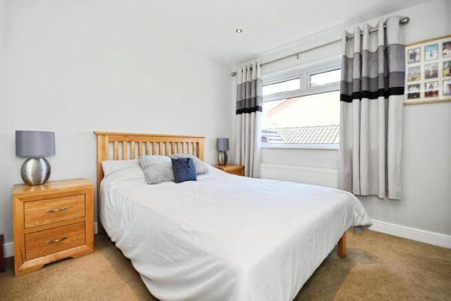 BEDROOM 1.jpg