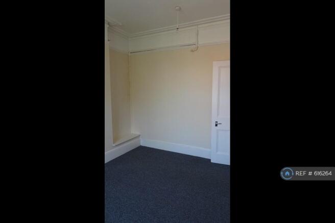 Bedroom1-2