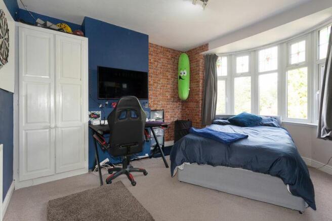 BEDROOM 2