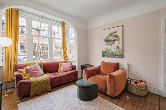 Living Room - Ang...