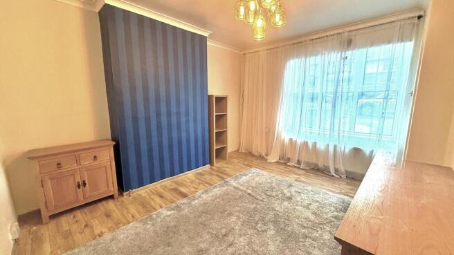 2 bed House to rent Image 11