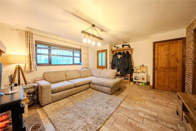 3 bed Detached for sale Image 11