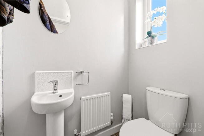 2 bed Semi-Detached for sale Image 9
