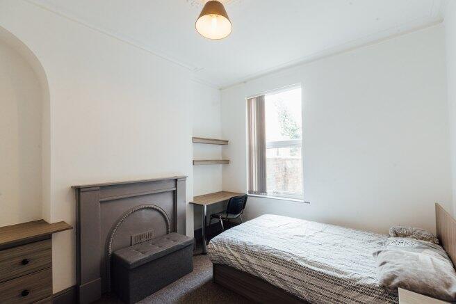 monks-road-ln2-5hy-1052936