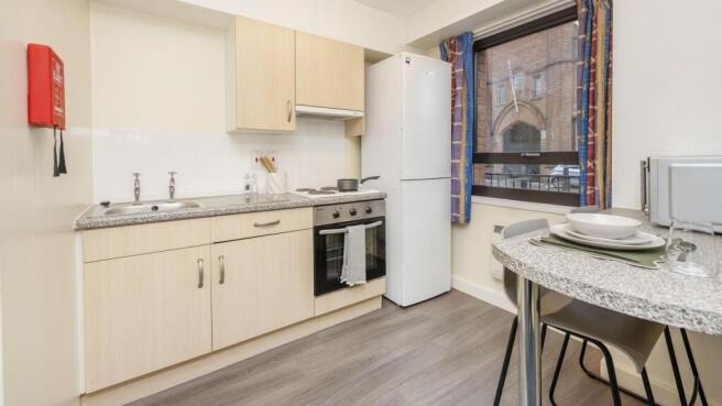 Studio to rent Image 7