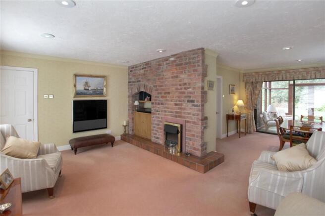 Sitting/Dining Room