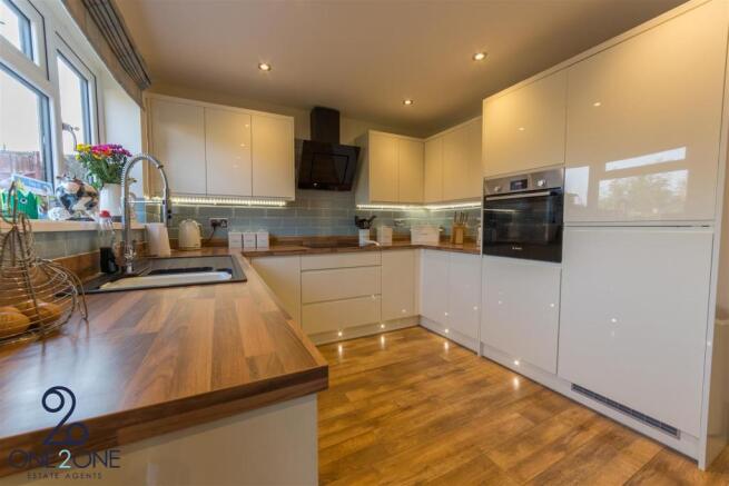 Oaklands View-11.jpg
