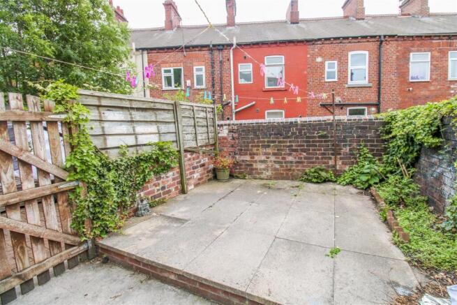 3 bed Terraced for sale Image 10