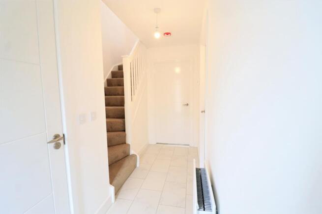 3 bed House to rent Image 8