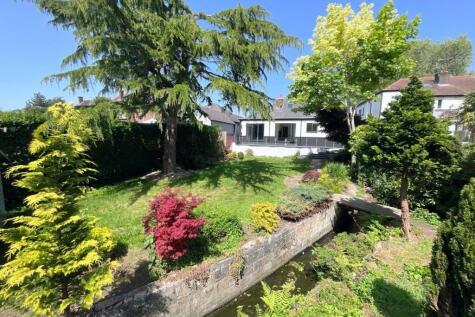 Bocking Lane, Sheffield, Sheffield, S8 7BH