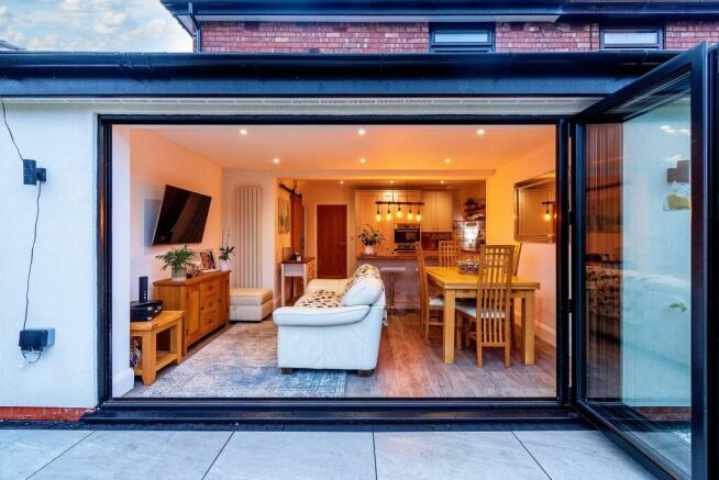 Lounge, Kitchen & Dining Room