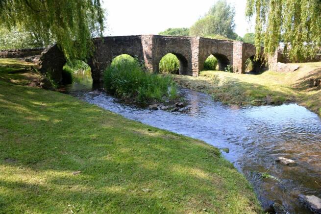 packhorse-bridge-anstey.jpg