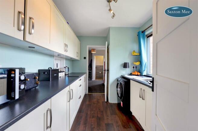 kitchen 2.jpg