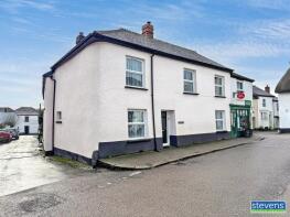 Centre House, Fore Street, Winkleigh EX19 8HQ