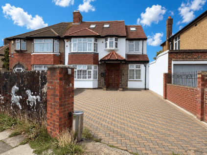 Burns Way, Hounslow, TW5 9BL
