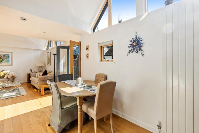 7 Dining Area