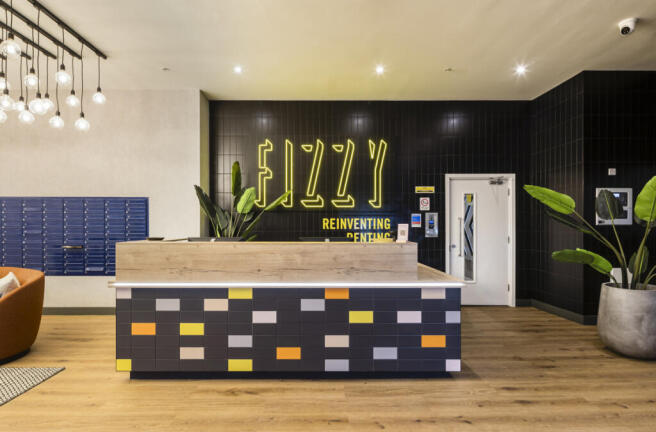 Fizzy Canning Town 2493 Edit