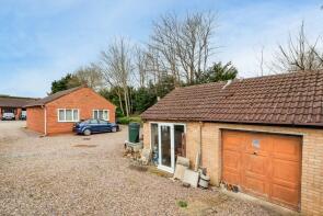 6a, Hereford Close, Desborough NN14 2XA