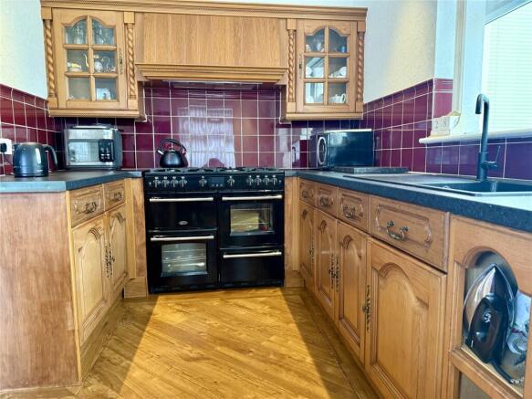 2 bed Bungalow for sale Image 5