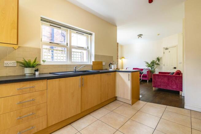 Kitchen/Living Area