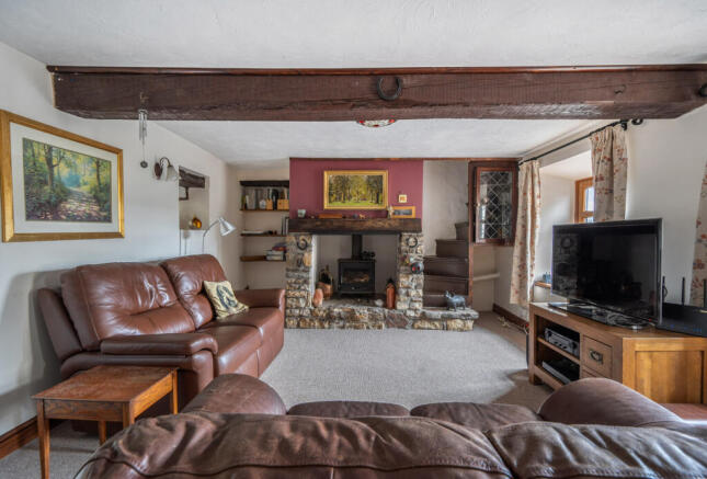 1438200-17-69dfd8...