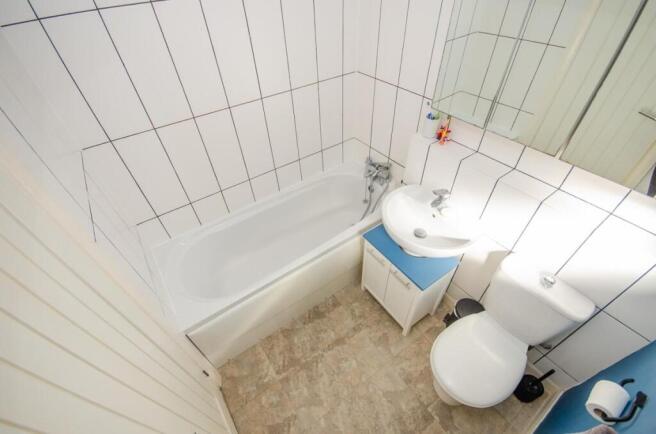 Bathroom.jpg