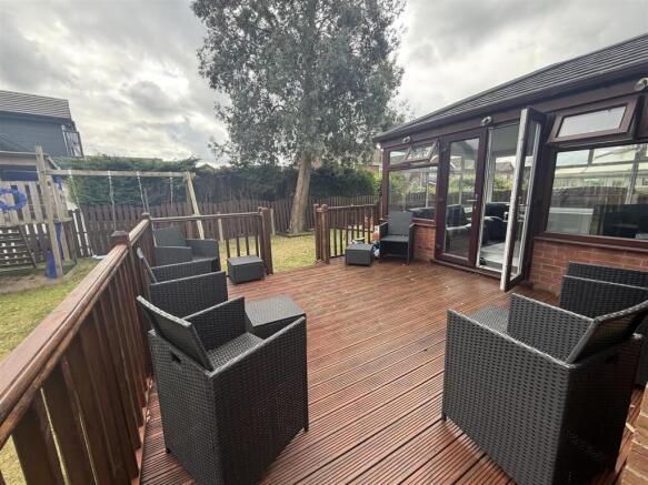 4 bed Detached for sale Image 9