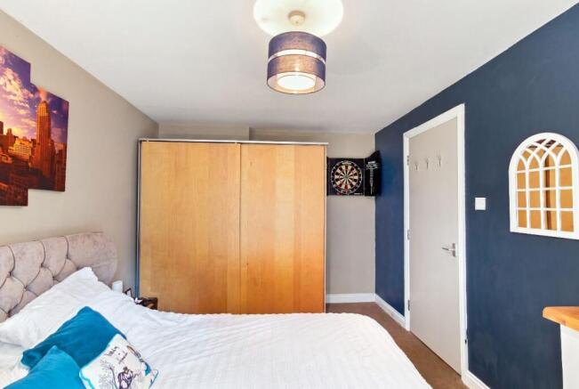 2 bed Apartment for sale Image 10