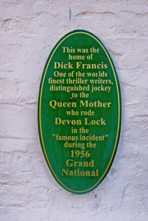 Plaque