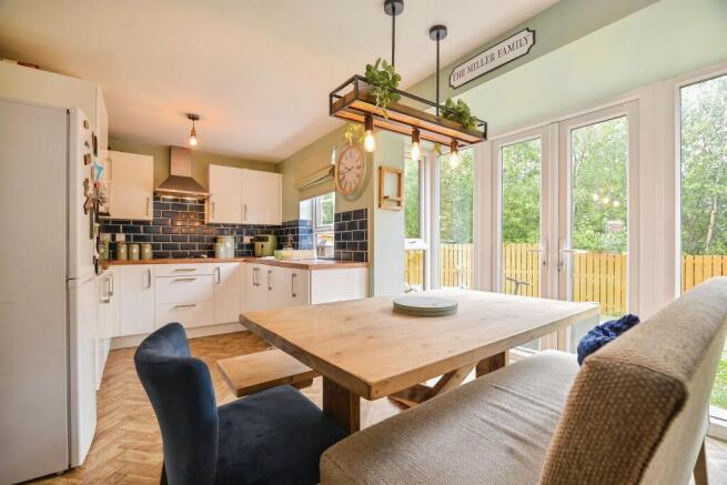3 bed Detached for sale Image 6