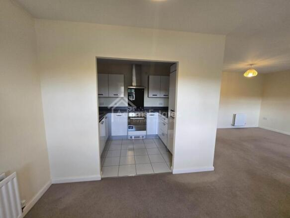 2 bed Flat to rent Image 4