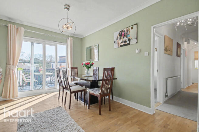 Felix Lane, SHEPPERTON photo 4