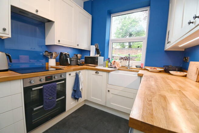 4 bed Terraced for sale Image 5