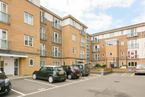 38, Morton Close, London E1 2QT